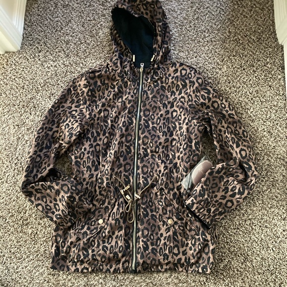 Reversible Leopard Jacket - Picture 4 of 5